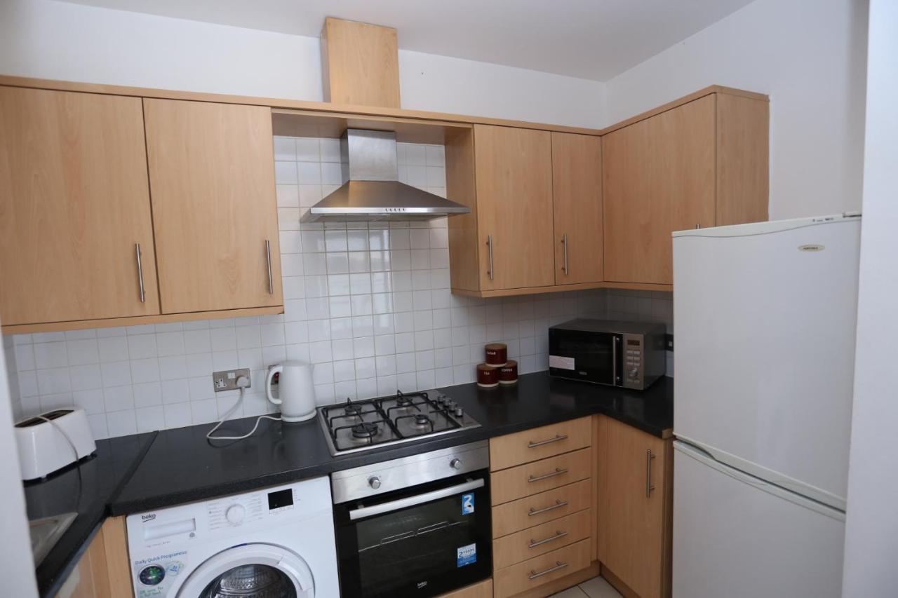 Lovely 2 Bed 2 Toilet Hill House River View Apartment Londres Exterior foto