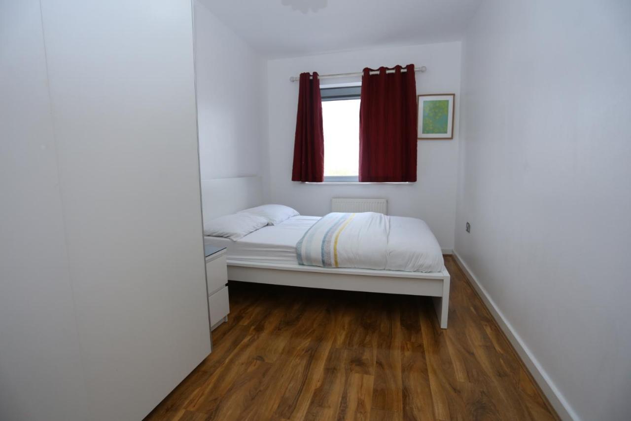 Lovely 2 Bed 2 Toilet Hill House River View Apartment Londres Exterior foto