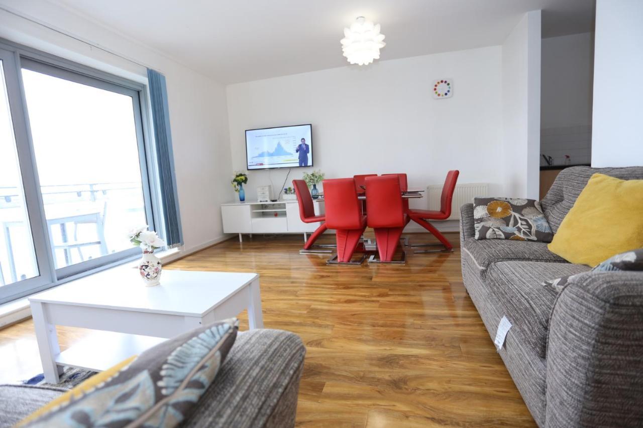 Lovely 2 Bed 2 Toilet Hill House River View Apartment Londres Exterior foto