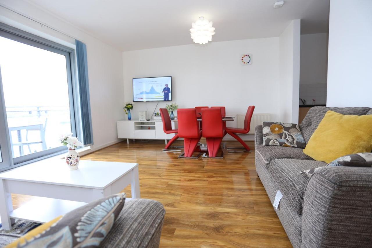Lovely 2 Bed 2 Toilet Hill House River View Apartment Londres Exterior foto