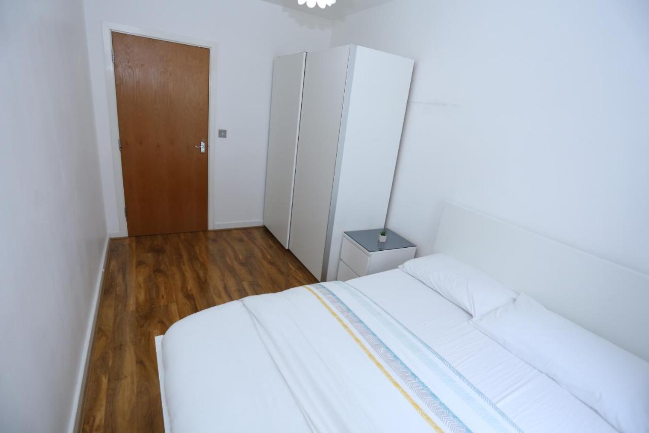 Lovely 2 Bed 2 Toilet Hill House River View Apartment Londres Exterior foto